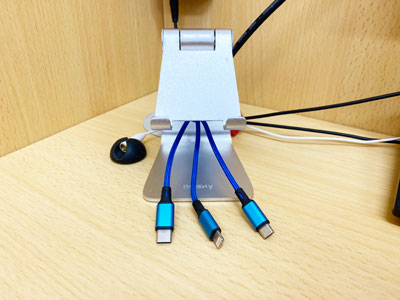 全台スマホ充電設備完備